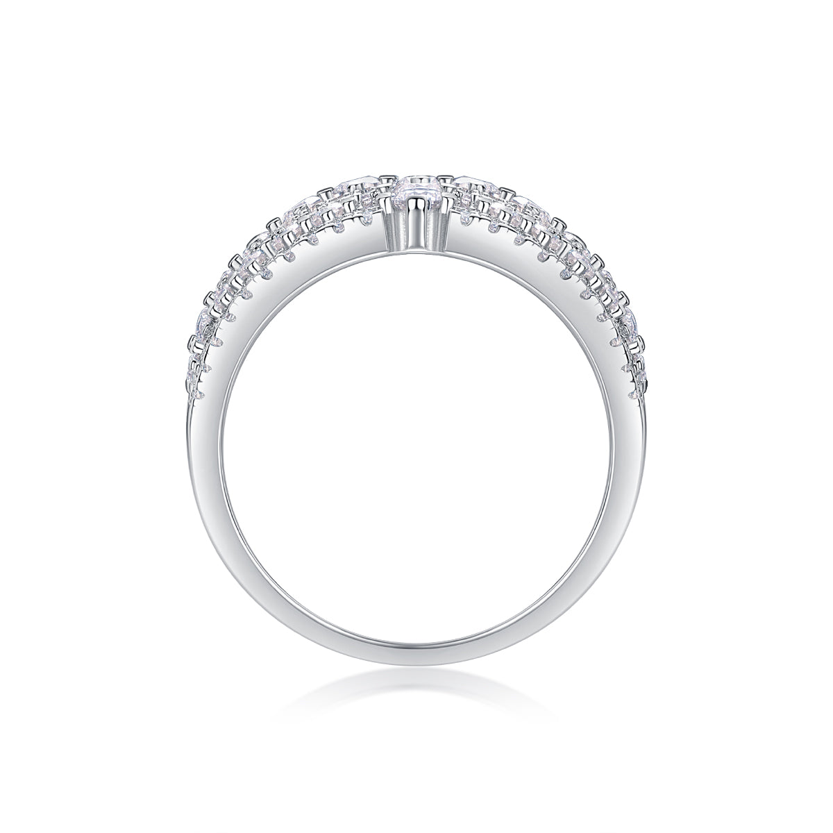 Moissanite wedding ring set in S925 silver, featuring top-quality moissanite stones elegantly set for a stunning look.