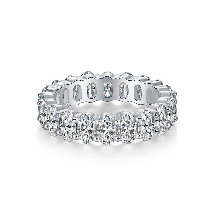 Moissanite wedding ring set featuring shimmering S925 silver with diamond-like gemstones.