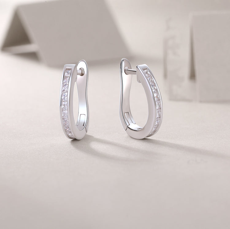 heart moissanite earrings