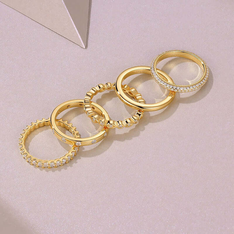 Golden Stars Moissanite Ring Set – S925 Sterling Silver Gold-Plated Jewelry displayed on a soft surface.